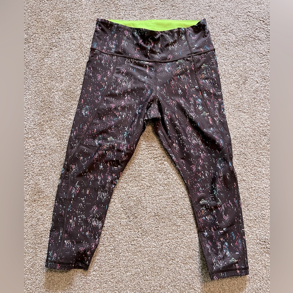 Athleta Lightning City Lights Capri